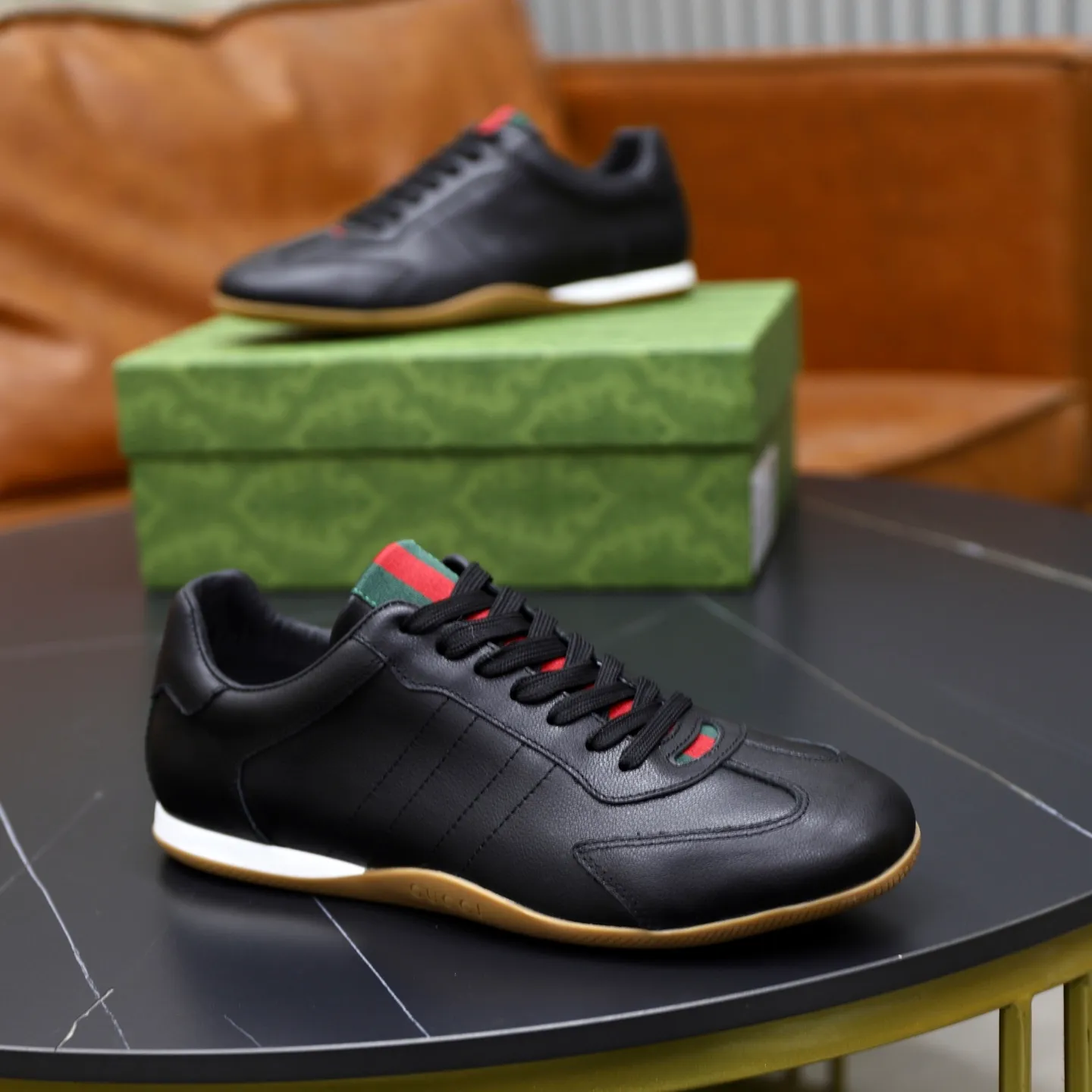 Ex-factory price: 462💰🙅‍♂️🙅‍♂️🙅‍♂️ Brand: Gucci GUCCi Standard code: 38-44 (45 customized) Grade: Same as the official website Material: Original cowhide surface Comfortable and breathable pigskin lining Lightweight and wear-resistant sports outsole Style category: Men's fashionable casual shoes Running sneakers Distinguished luxury brand elements Top luxury Color: actual picture color